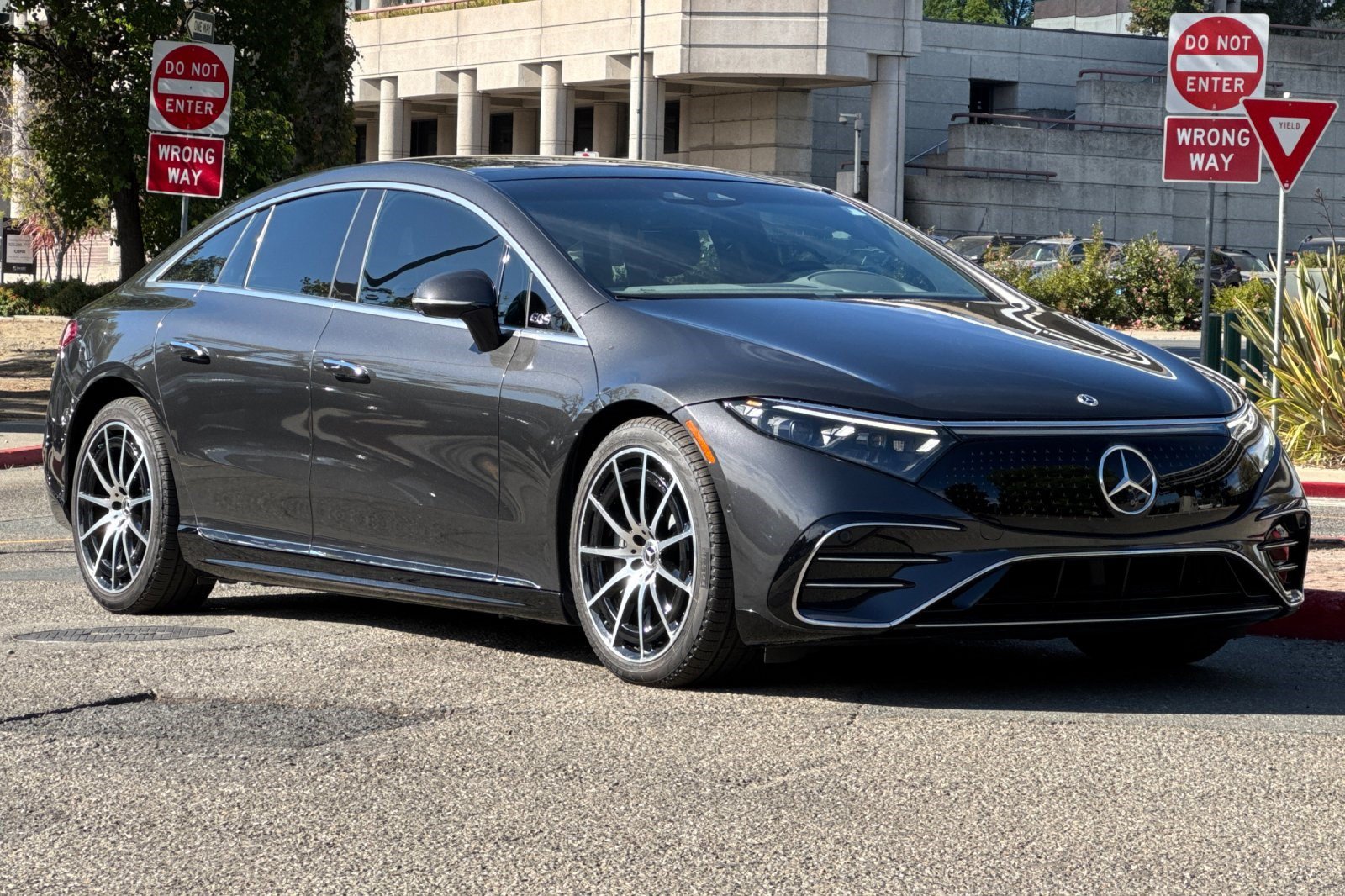 Certified 2023 Mercedes-Benz EQS 580 4MATIC Sedan image 7