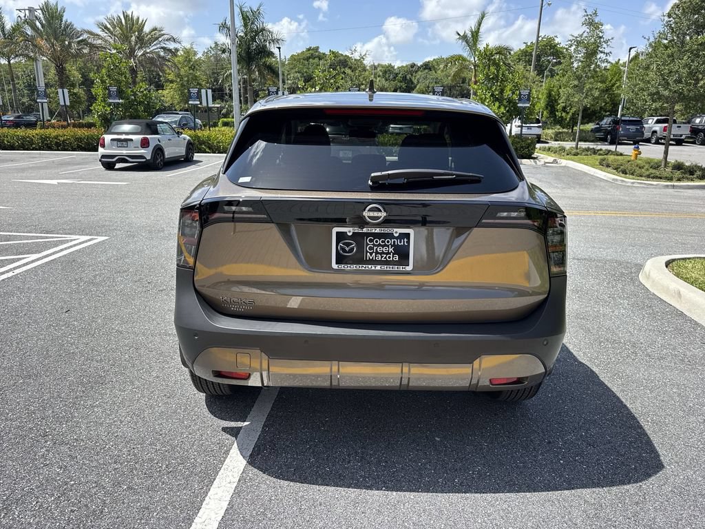 Used 2025 Nissan Kicks SV FWD video 2