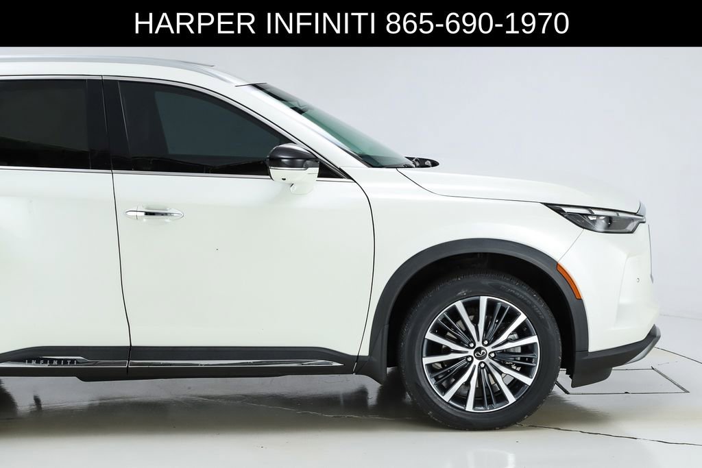 Used 2023 INFINITI QX60 Sensory w/ Vision Package FWD image 13