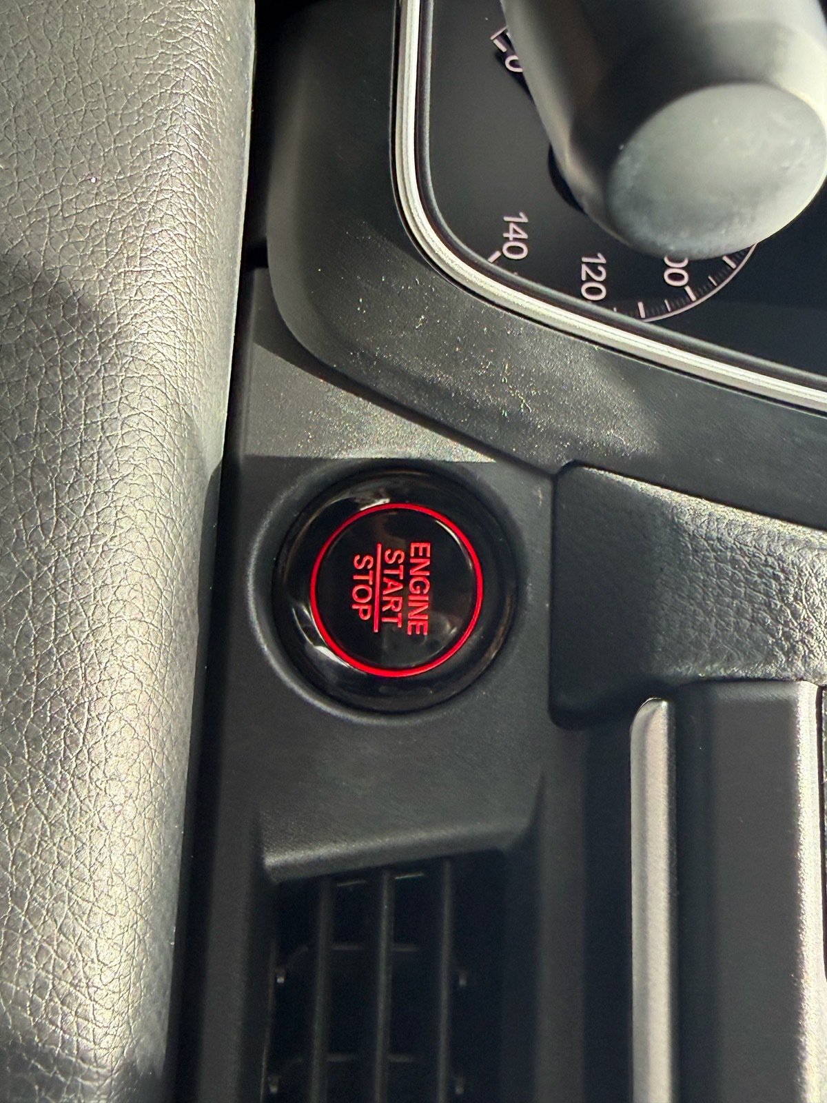 Used 2025 Honda Pilot Sport image 28