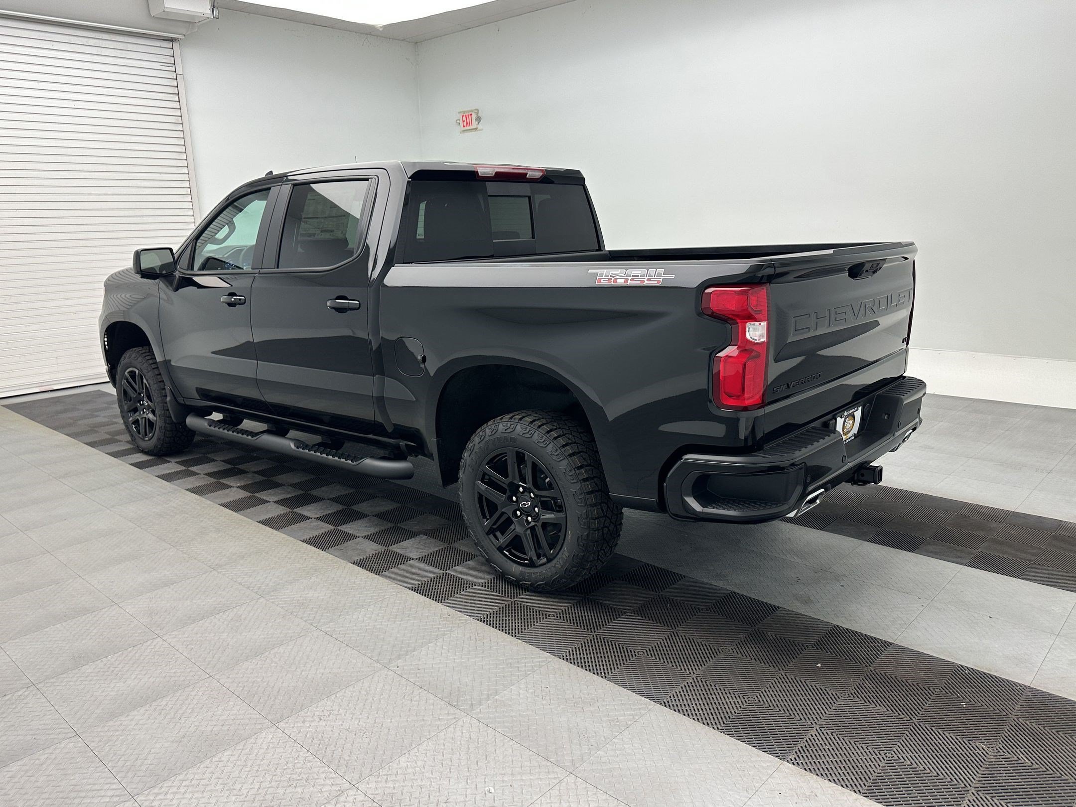 New 2026 Chevrolet Silverado 1500 LT Trail Boss w/ LT Trail Boss Premium Package AWD/4WD image 3