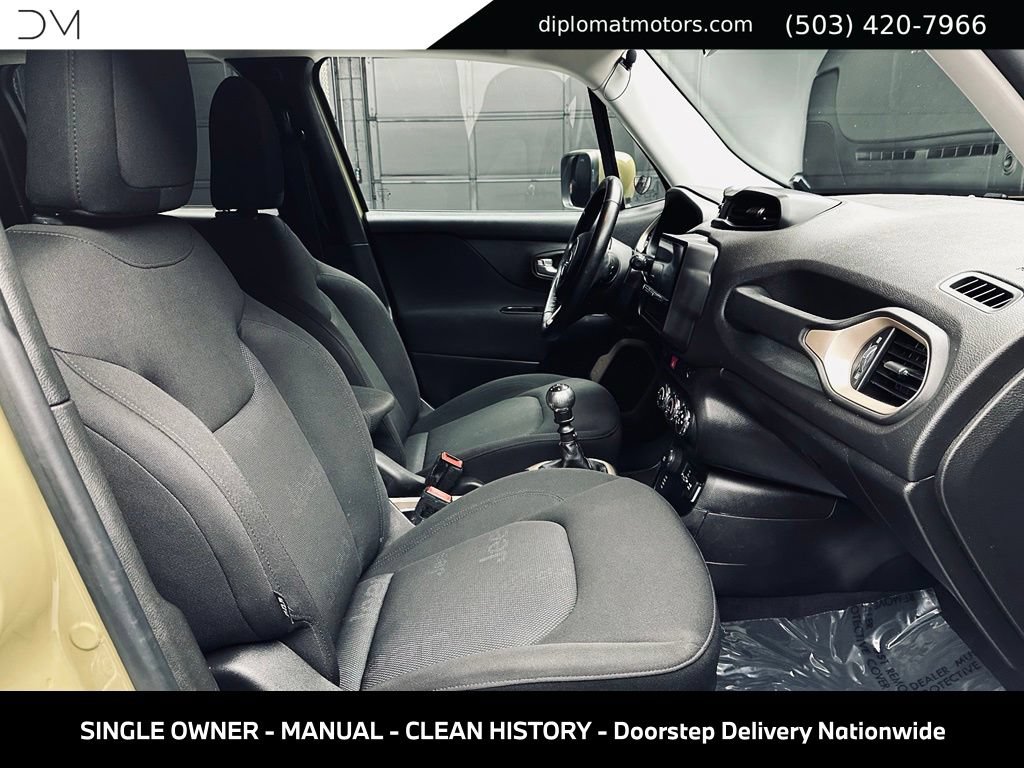 Used 2015 Jeep Renegade Latitude w/ Cold Weather Group II AWD/4WD image 21