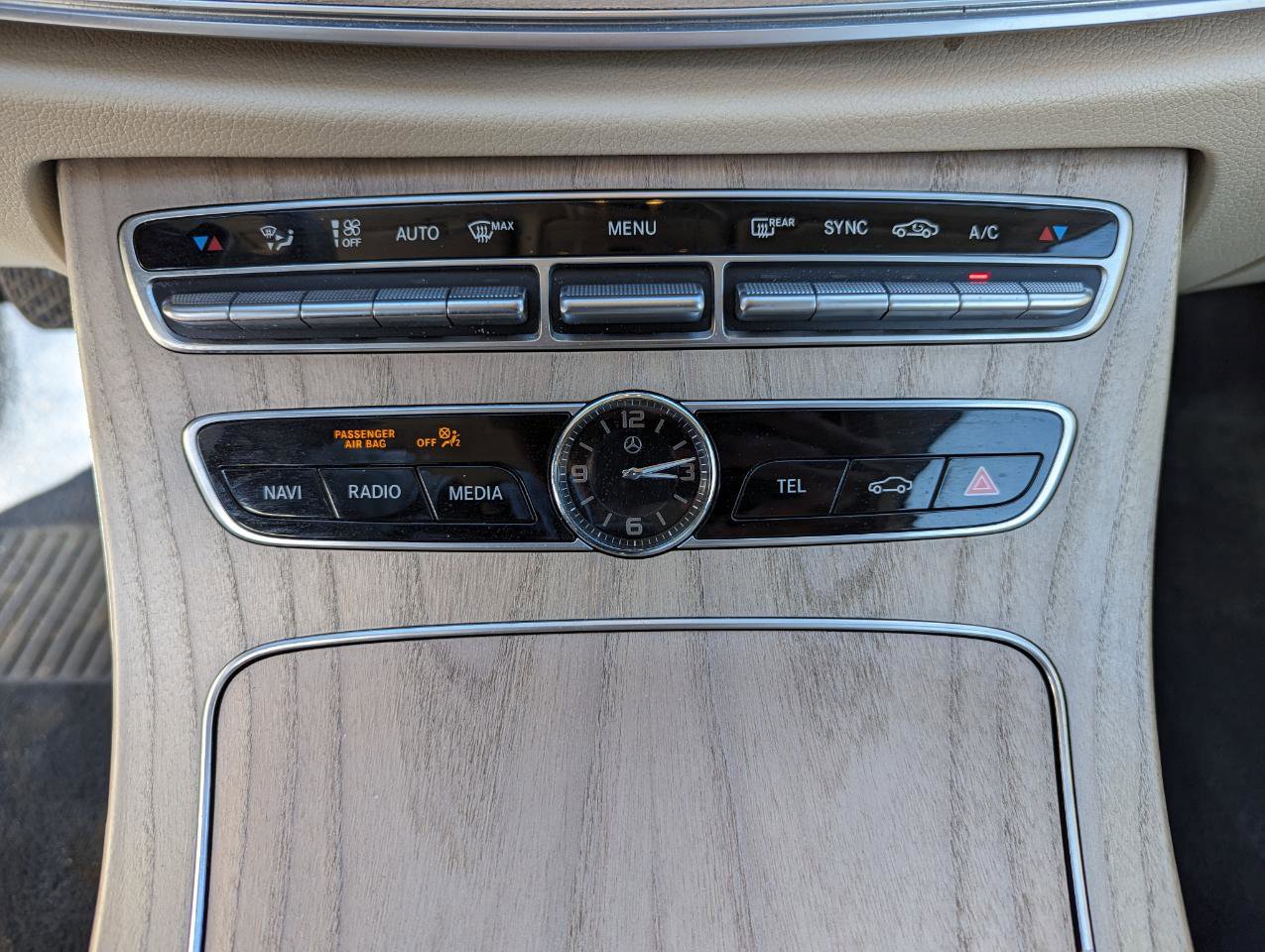 Used 2018 Mercedes-Benz E 400 Cabriolet w/ Premium 2 Package (Q02) image 23