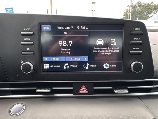 Used 2025 Hyundai Elantra Sport FWD image 19