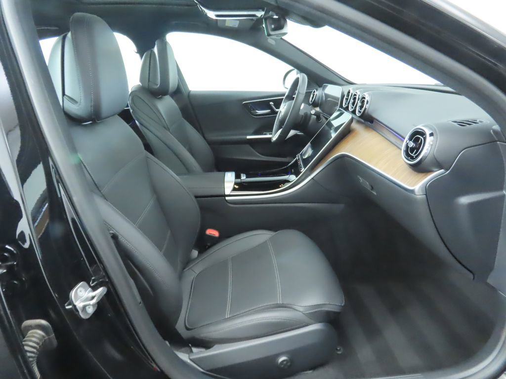 Used 2025 Mercedes-Benz C 300 4MATIC Sedan image 20