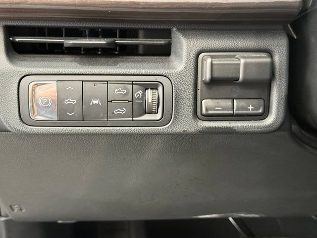 Used 2025 GMC Sierra EV Denali AWD/4WD image 35
