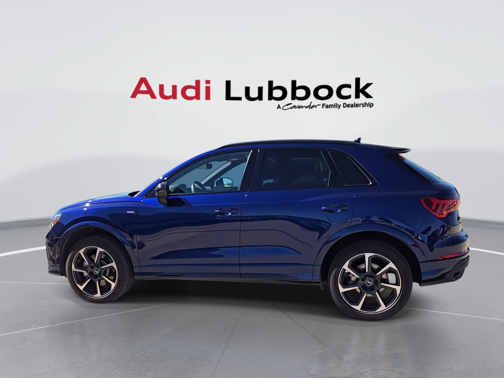 Used 2025 Audi Q3 2.0T Premium Plus w/ Premium Plus Package AWD/4WD image 6