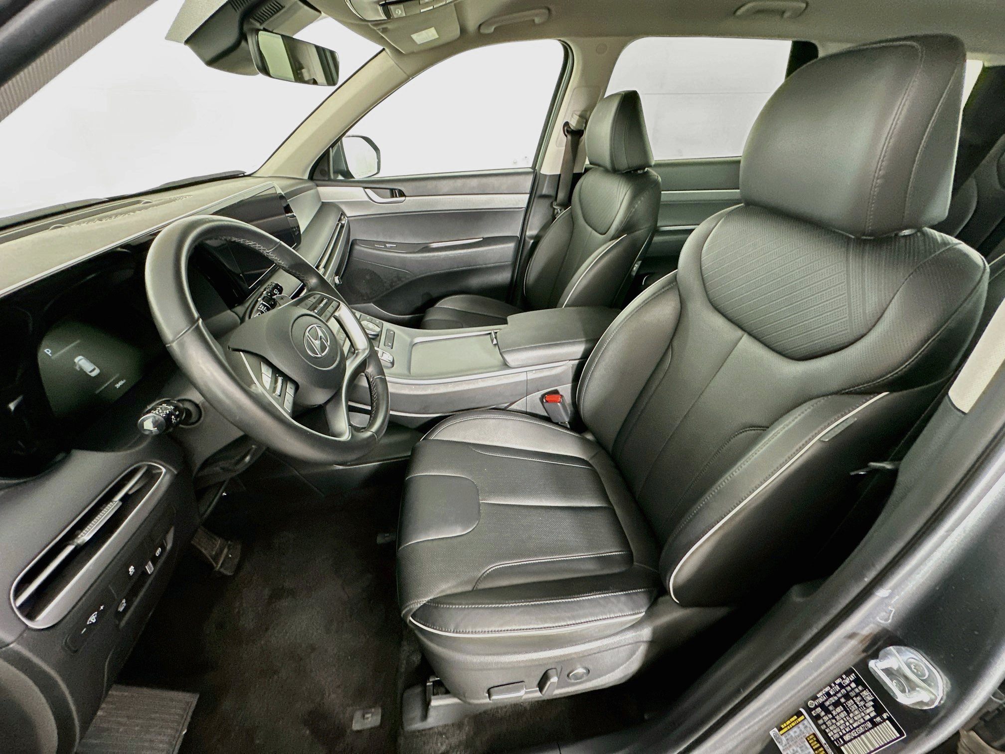 Used 2025 Hyundai Palisade SEL FWD image 13