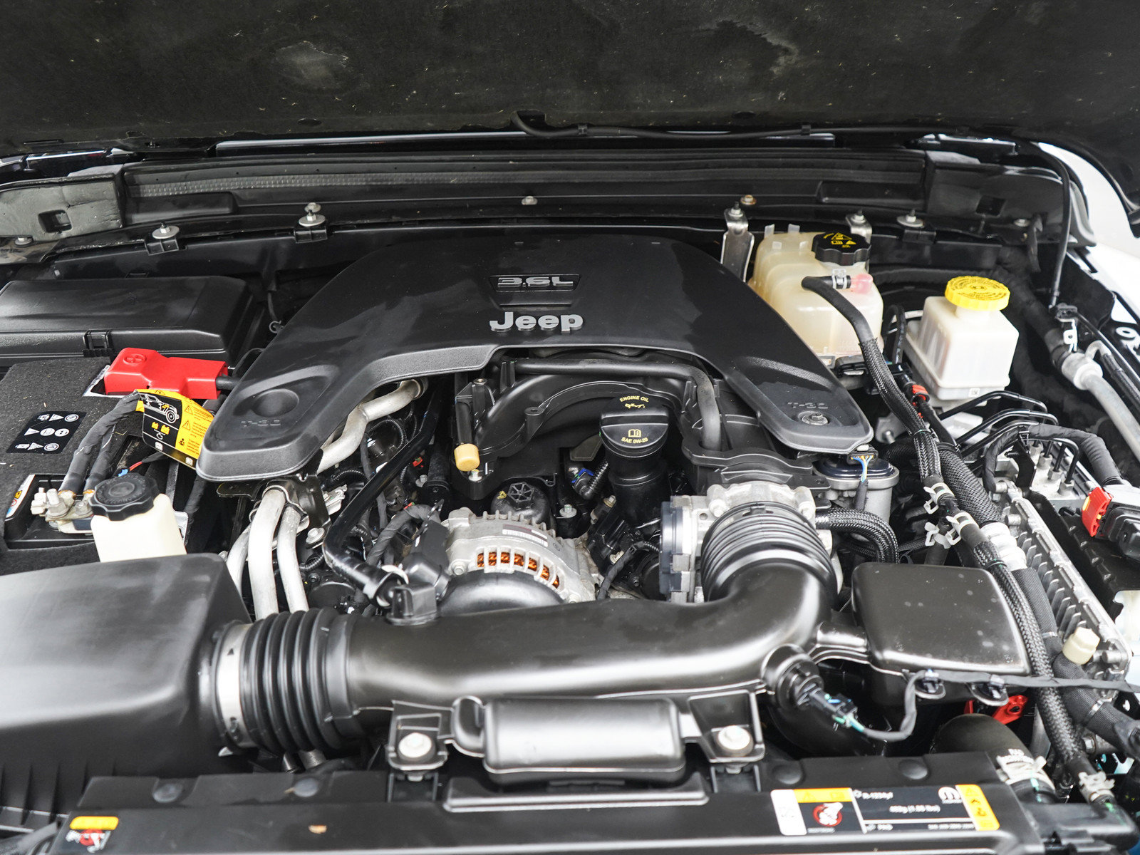 Used 2021 Jeep Gladiator Sport AWD/4WD image 28