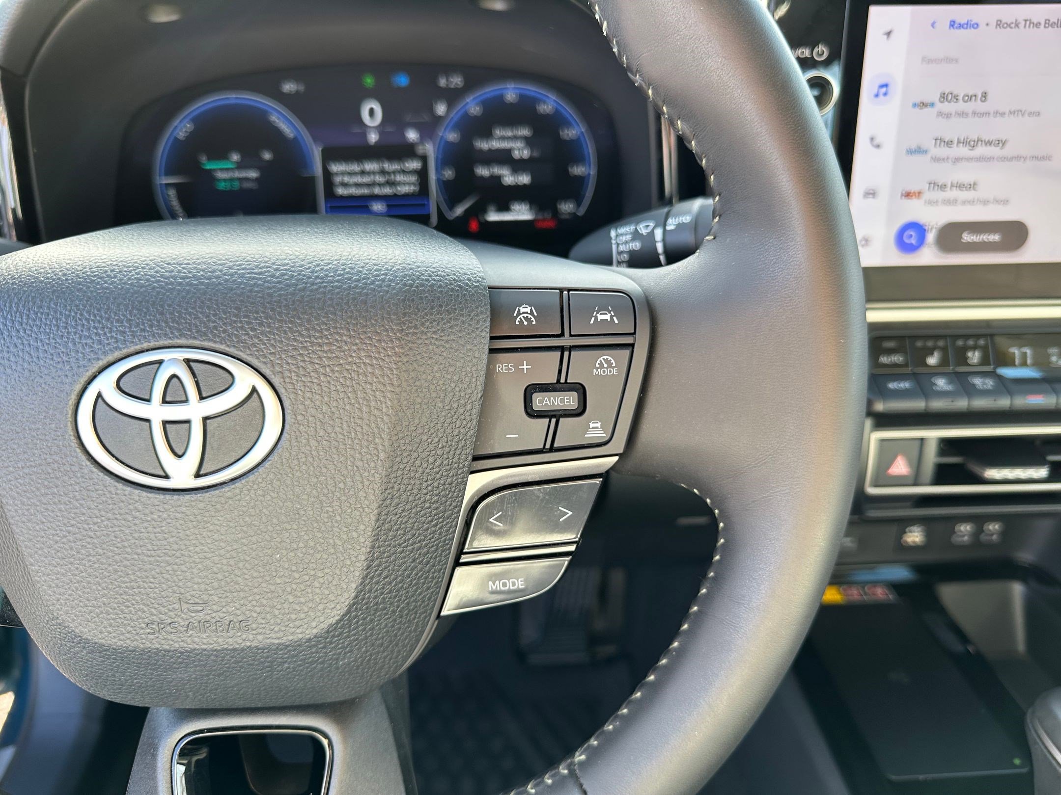 Used 2025 Toyota Camry XLE w/ Premium Package image 22