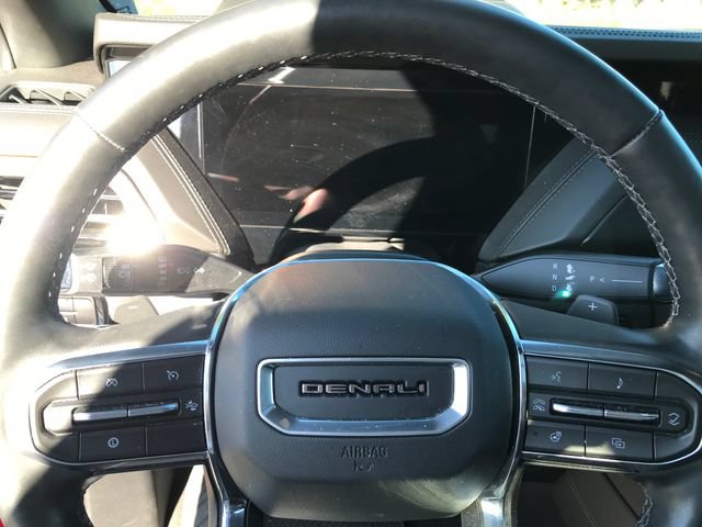 Certified 2025 GMC Yukon Denali w/ Sun & Power Step Package AWD/4WD image 36