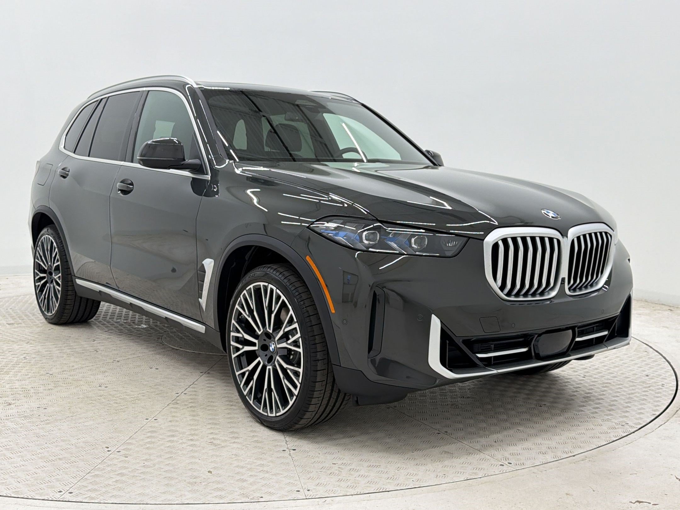 New 2026 BMW X5 xDrive40i w/ Climate Comfort Package AWD/4WD image 7
