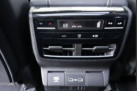 Used 2023 Acura MDX w/ Technology Package FWD image 12