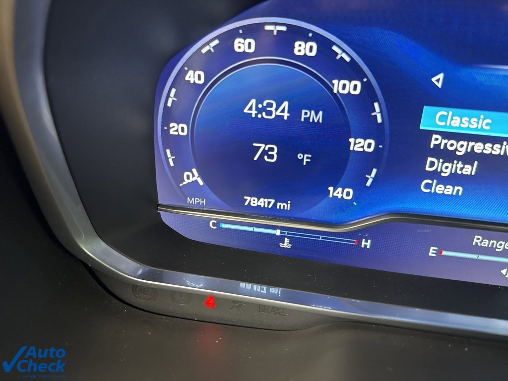 Used 2023 Chevrolet Suburban Premier image 13