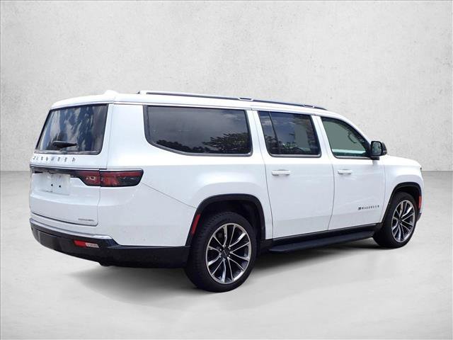 Used 2023 Jeep Wagoneer L Series II w/ Premium Group I AWD/4WD image 13