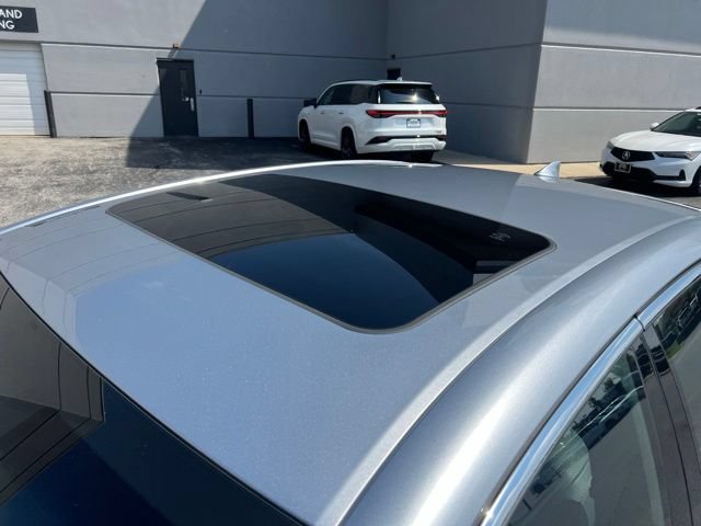 Used 2021 Lexus LS 500h AWD image 10