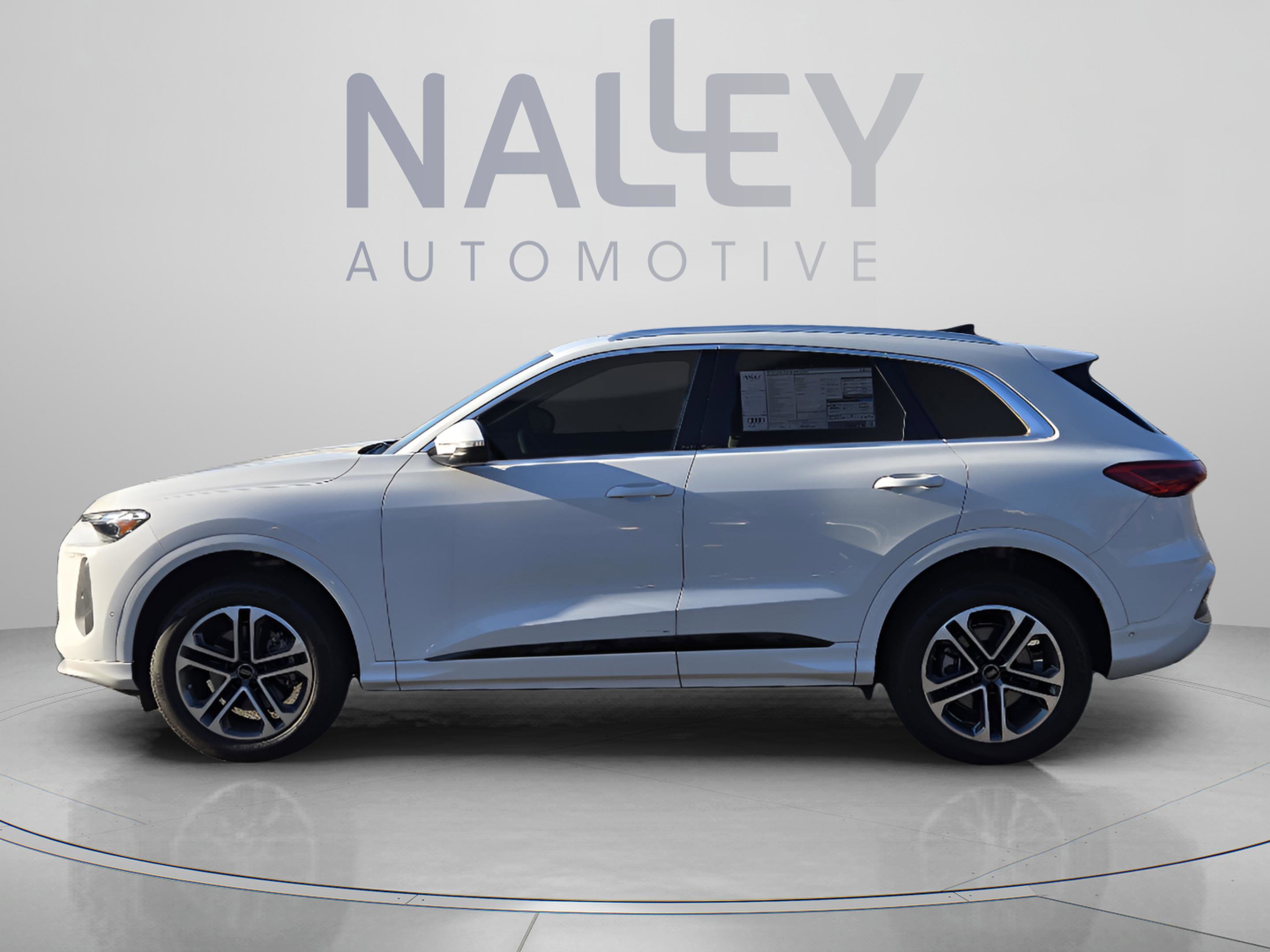 New 2025 Audi Q5 Premium AWD/4WD image 3