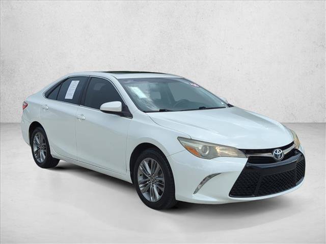 Used 2016 Toyota Camry SE w/ Moonroof Package FWD image 3