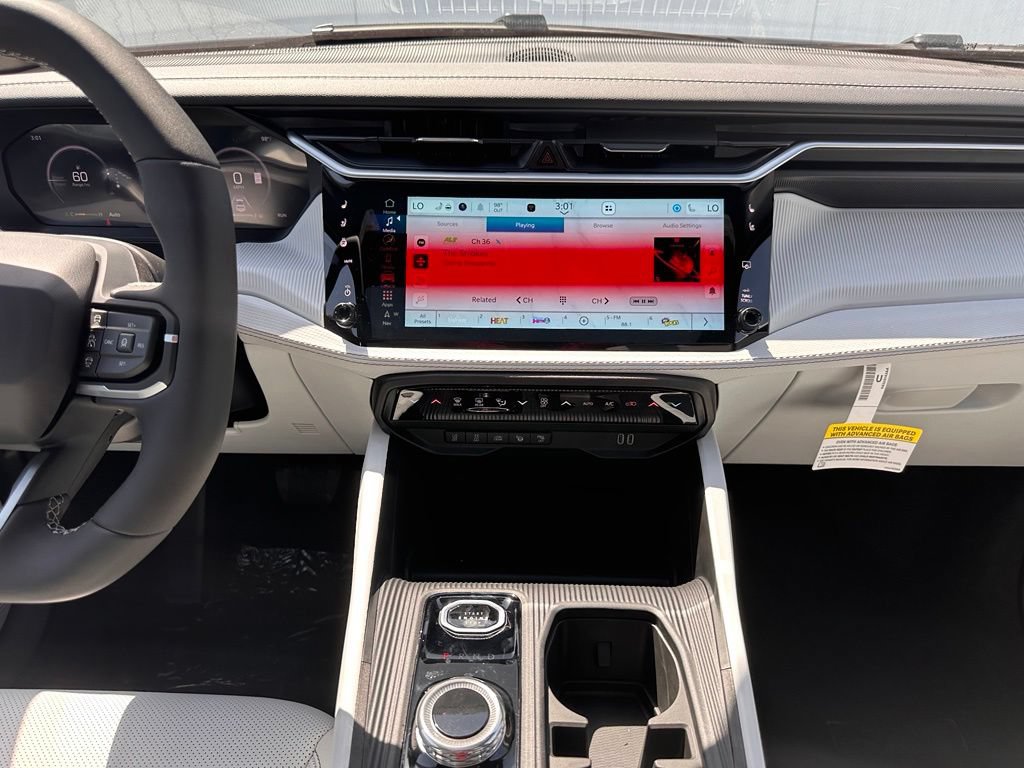 New 2026 Jeep Cherokee Overland w/ Advanced Pro Tech Group AWD/4WD image 32