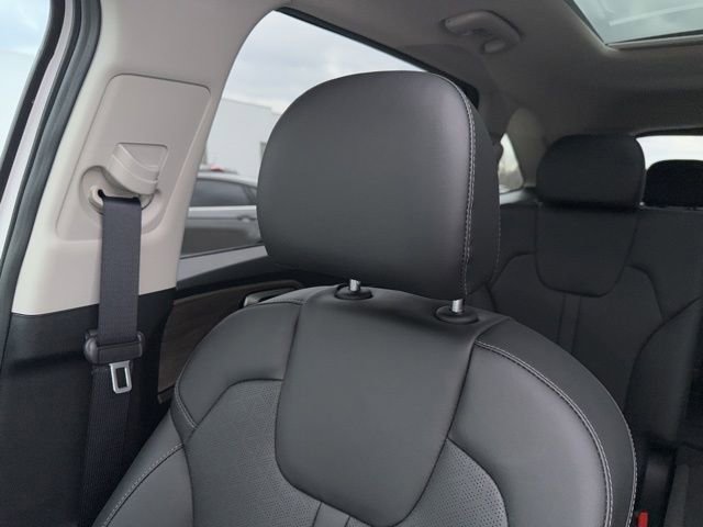 Used 2023 Kia Sorento S w/ Panoramic Sunroof Package image 52