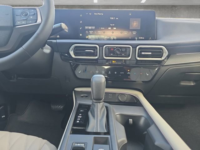 New 2026 Nissan Sentra SL w/ Floor Mat Package image 3