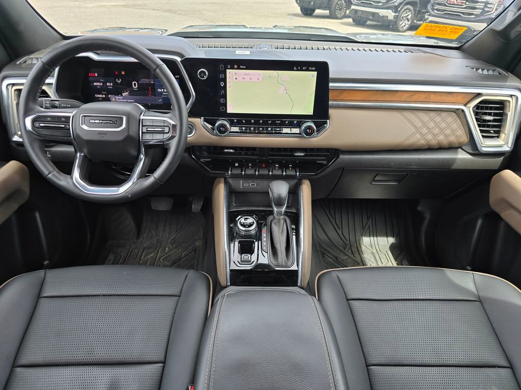 Used 2024 GMC Canyon Denali image 5