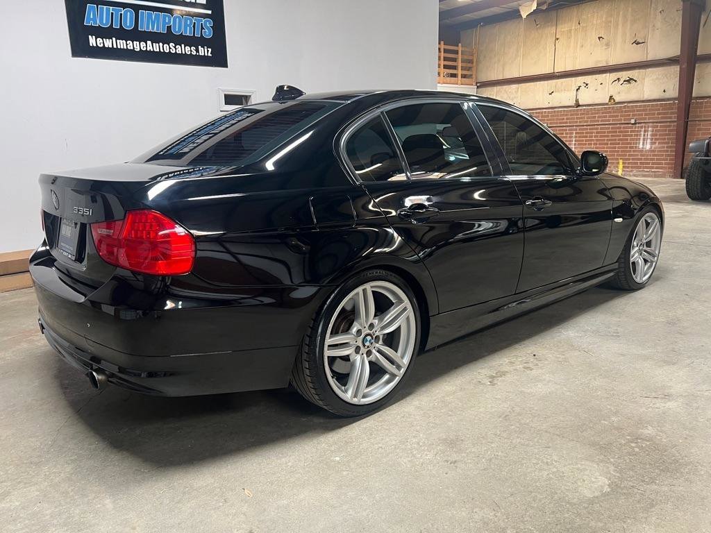 Used 2010 BMW 335i Sedan image 3