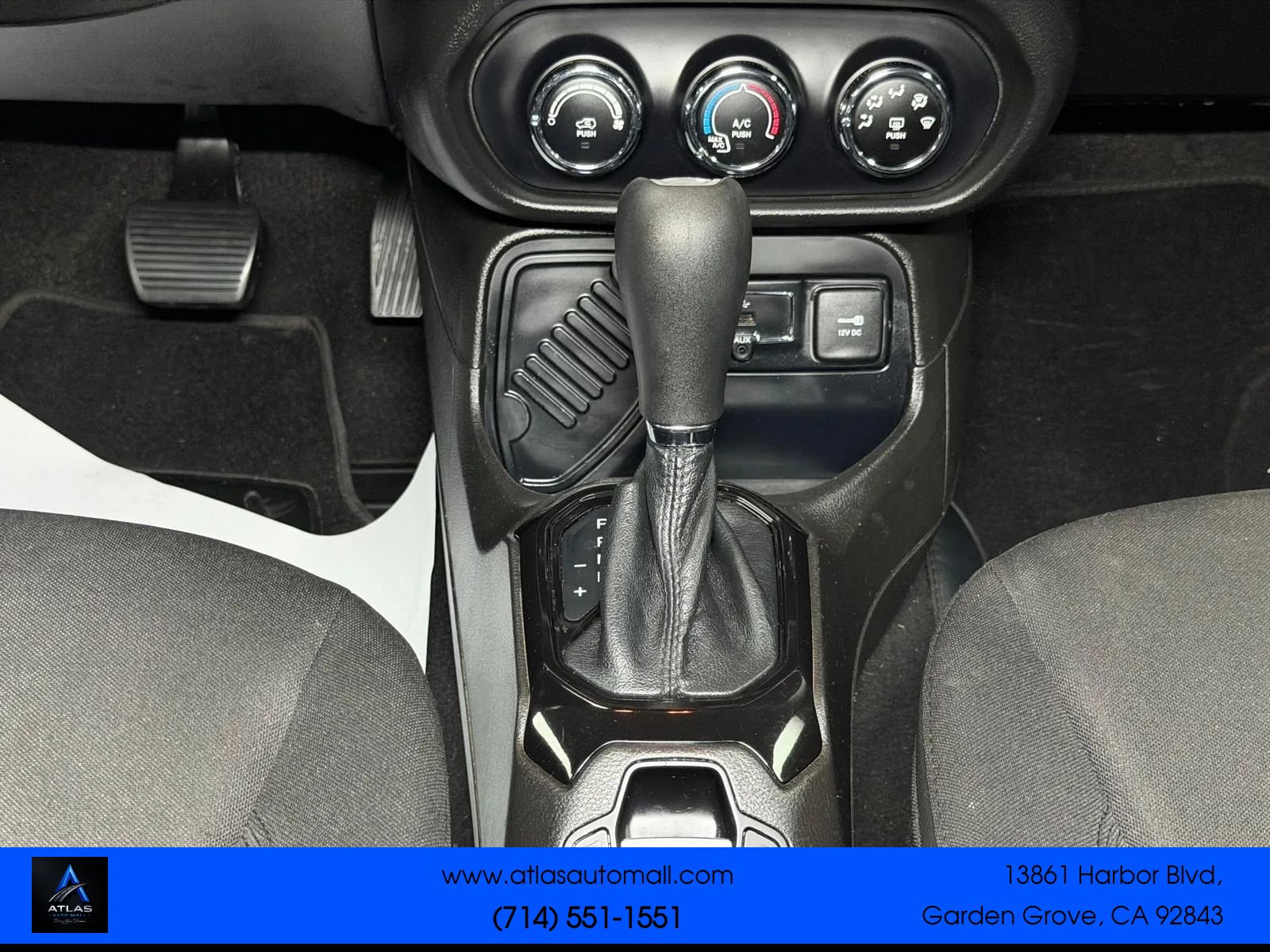 Used 2017 Jeep Renegade Altitude FWD image 18