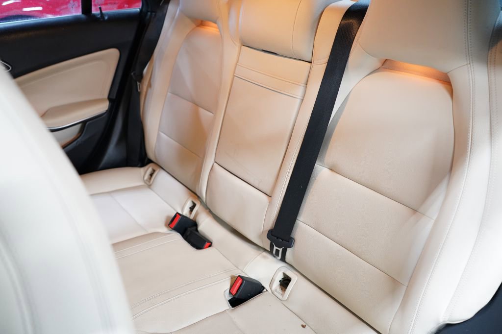 Used 2019 Mercedes-Benz CLA 250 image 15