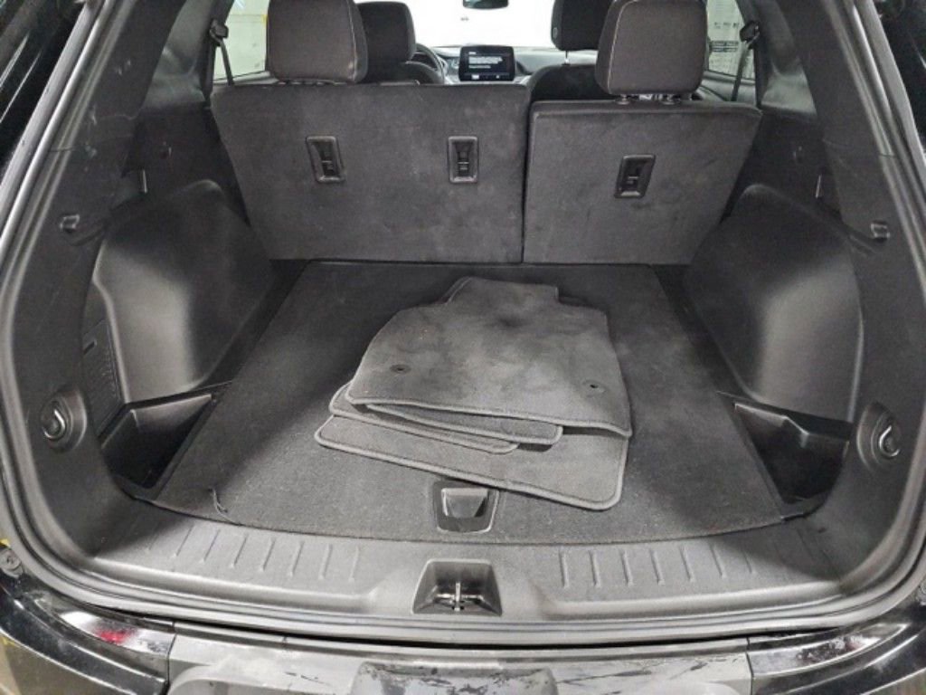 Used 2025 Chevrolet Blazer LT AWD/4WD image 18