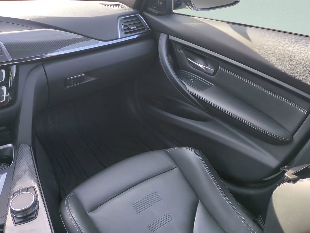 Used 2018 BMW M3 image 16