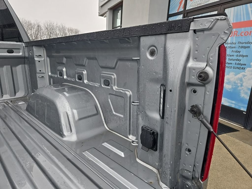 Used 2025 Chevrolet Silverado 1500 LT image 31