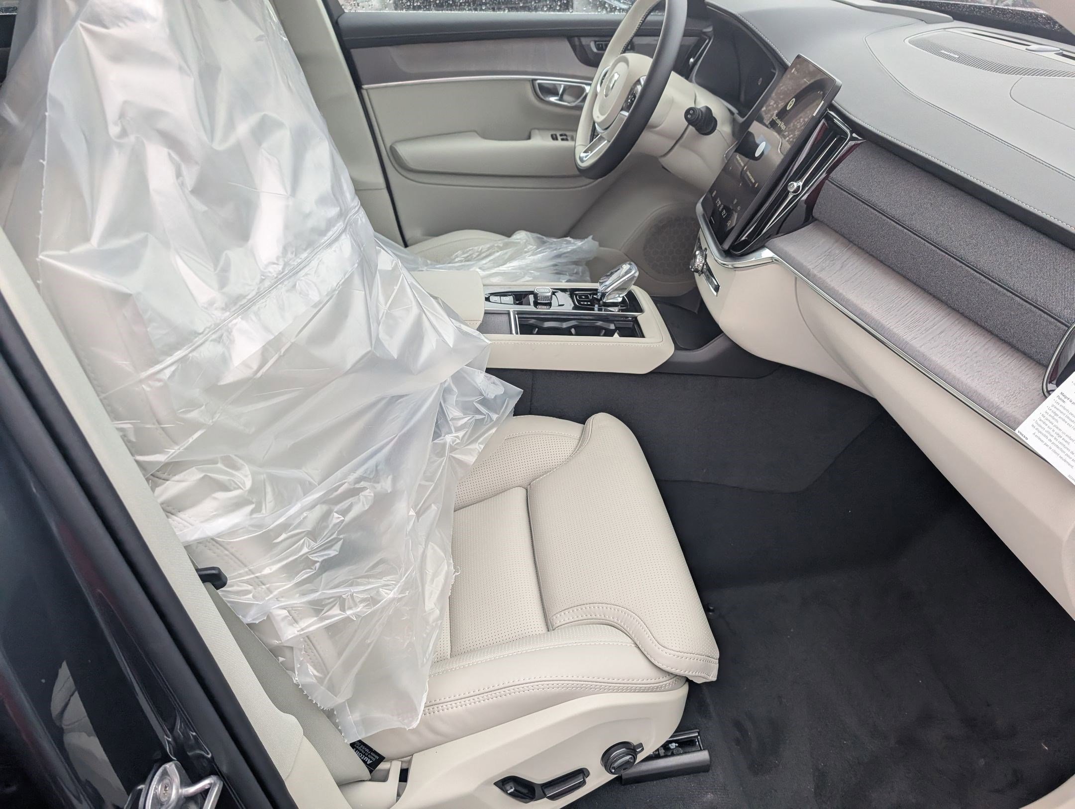 New 2026 Volvo XC90 B5 Ultra w/ Protection Package Premier image 28