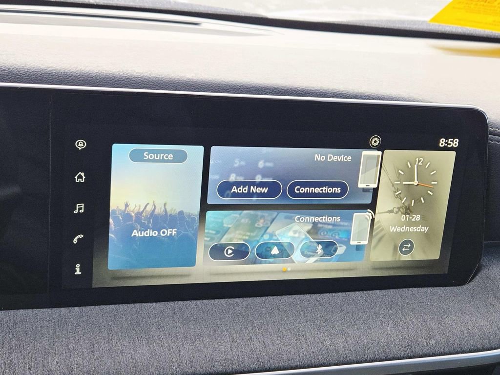 Used 2025 Nissan Kicks SV w/ Charging Package image 24