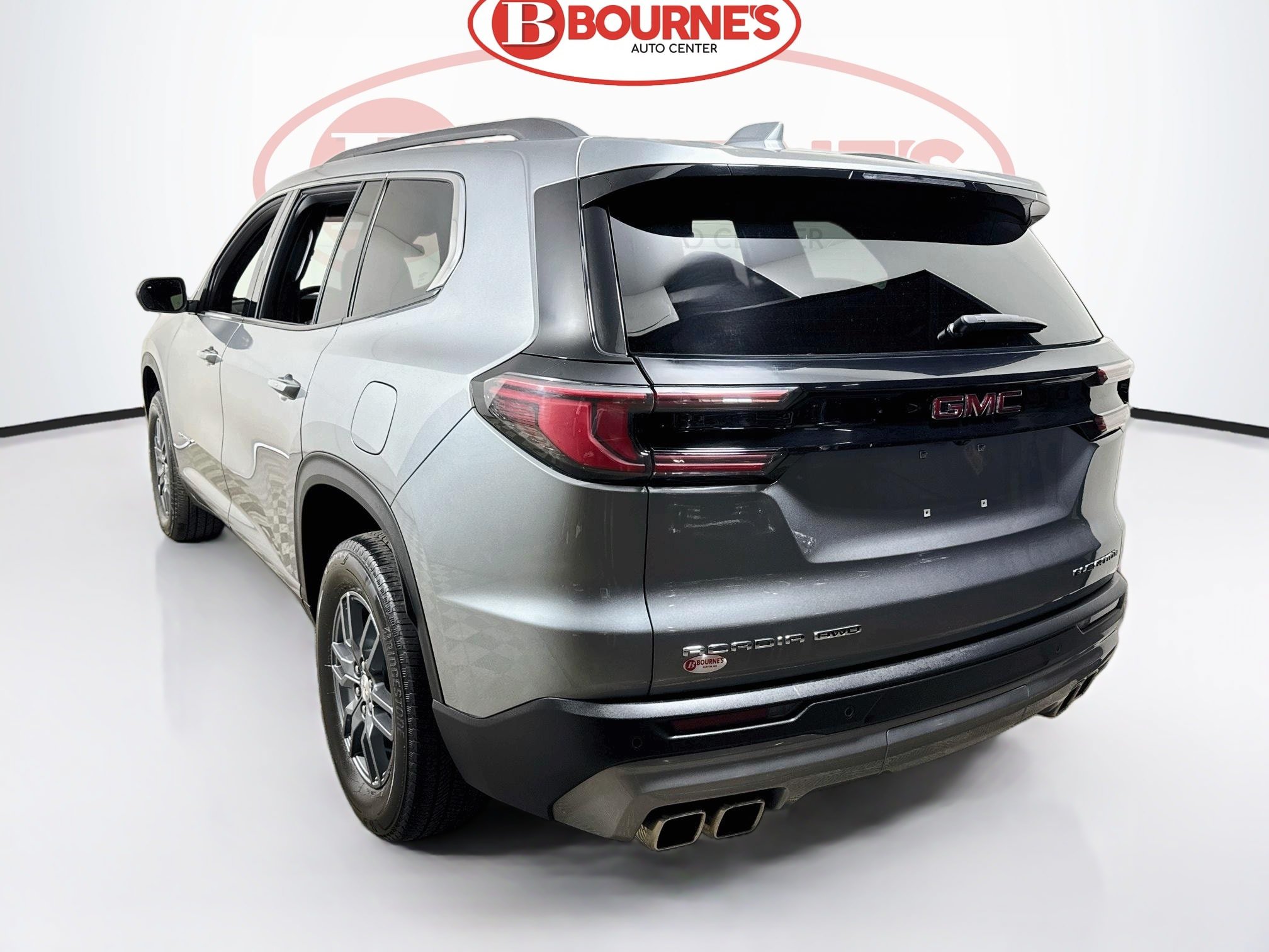 Used 2025 GMC Acadia Elevation AWD/4WD image 9