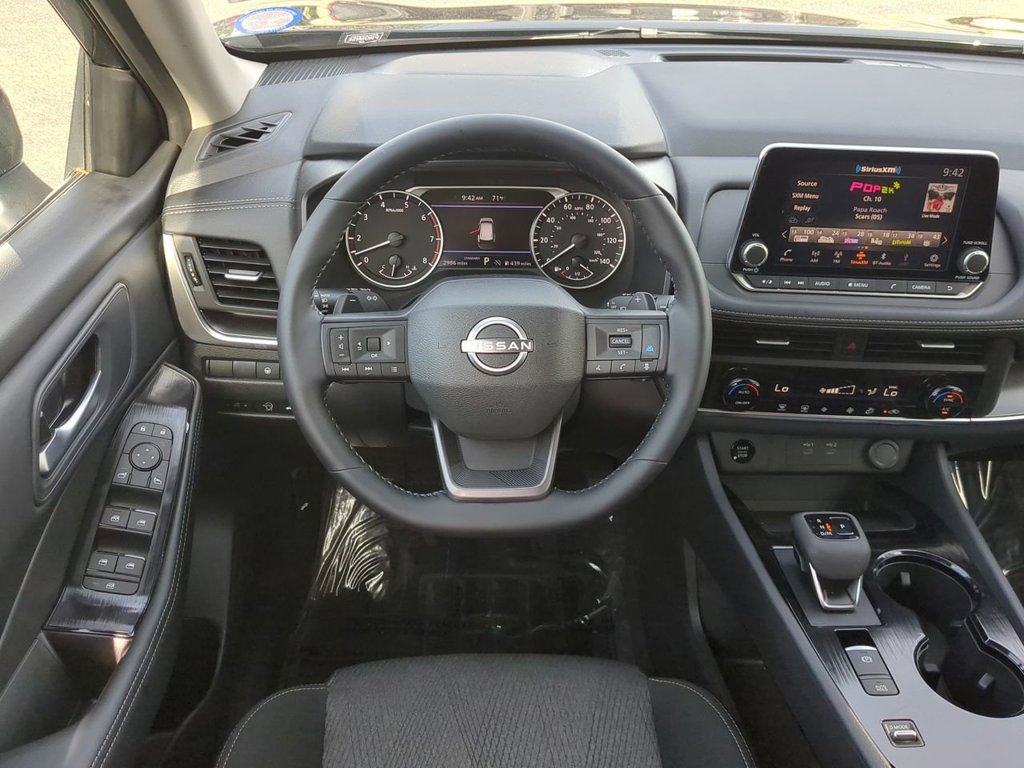 Certified 2026 Nissan Rogue SV FWD image 16