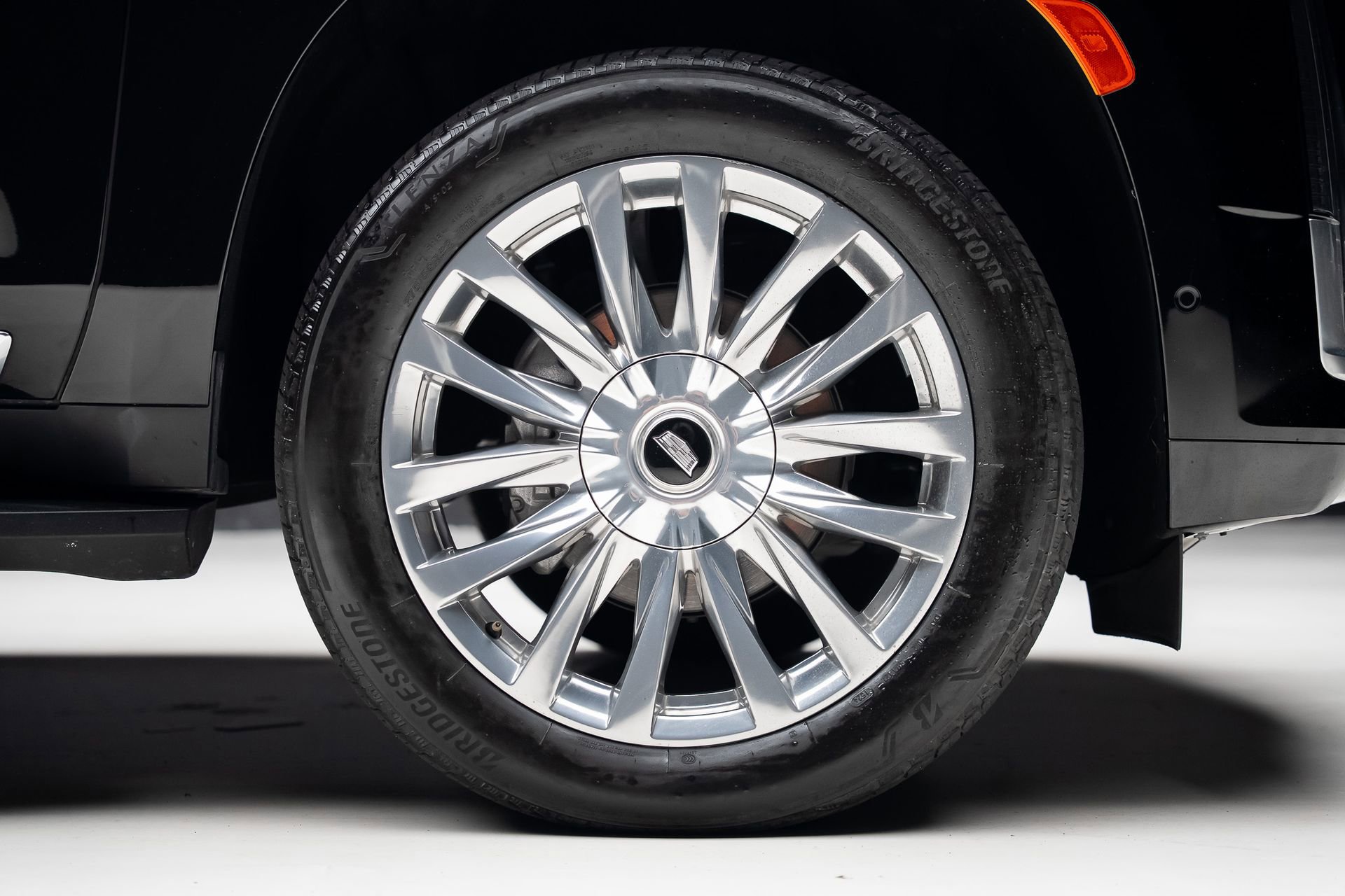 Used 2024 Cadillac Escalade ESV Premium Luxury RWD image 39