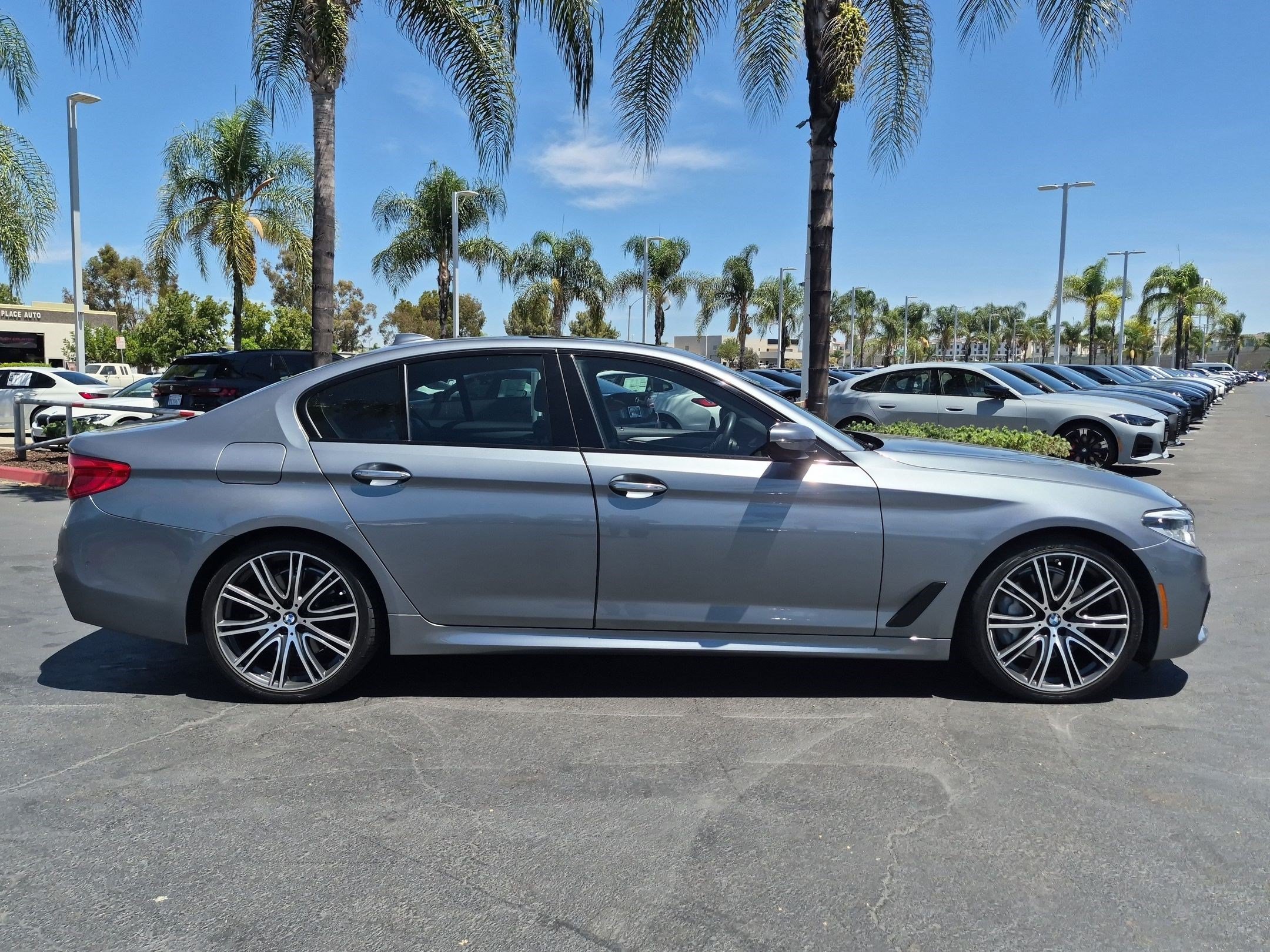 Used 2017 BMW 540i RWD image 11