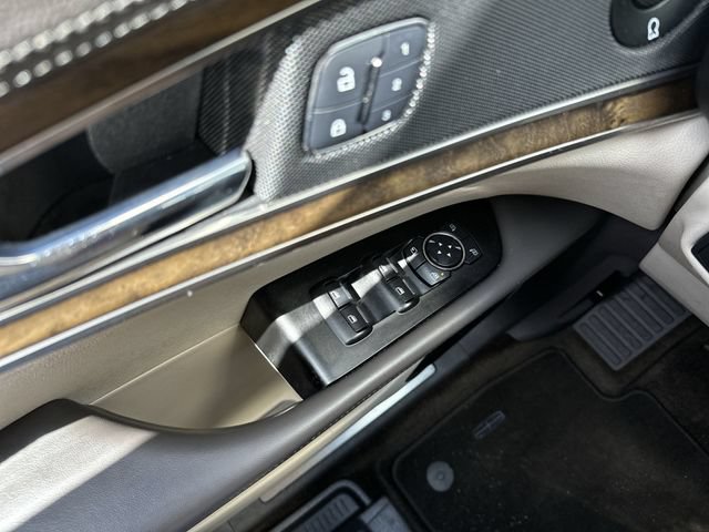 Used 2016 Lincoln MKX Reserve w/ Technology Package FWD image 14