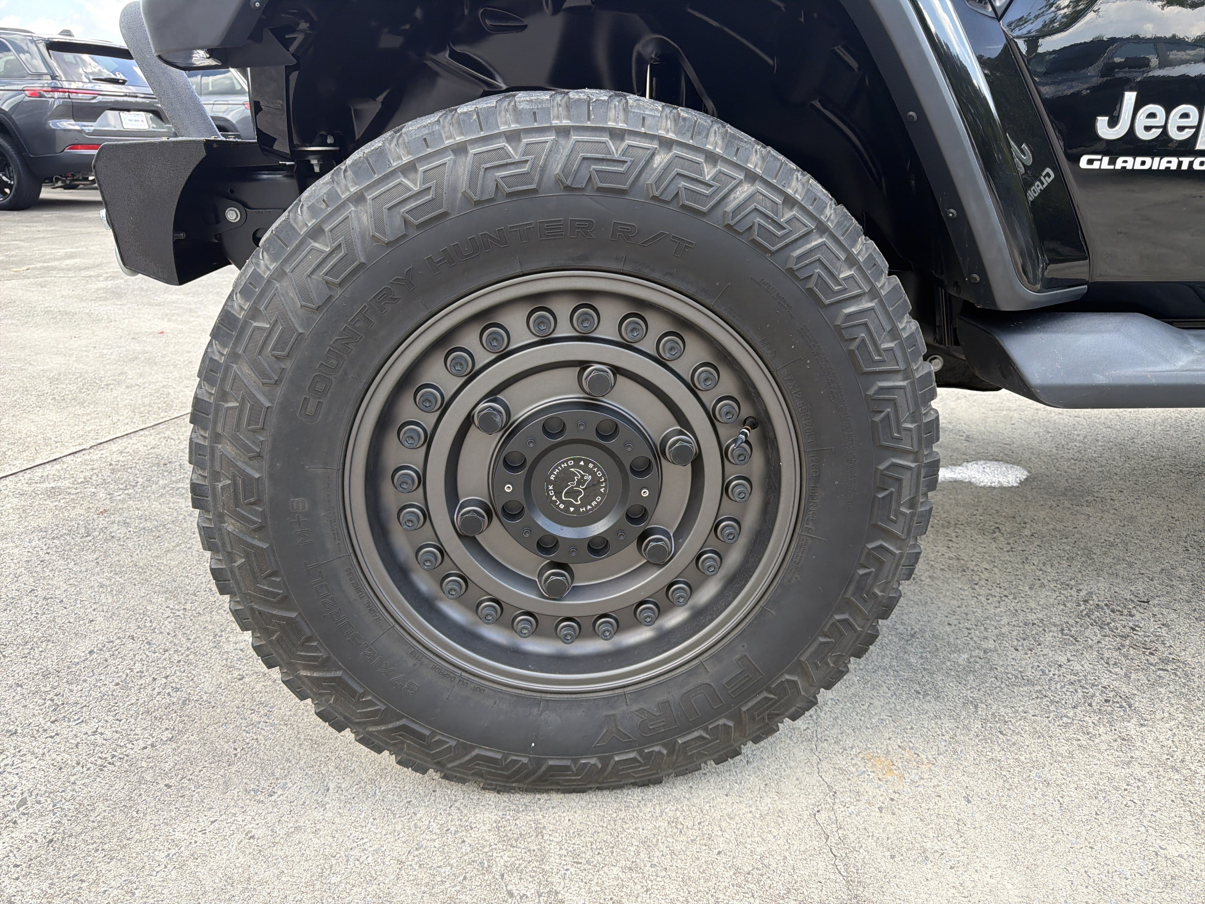 Used 2020 Jeep Gladiator Overland AWD/4WD image 11