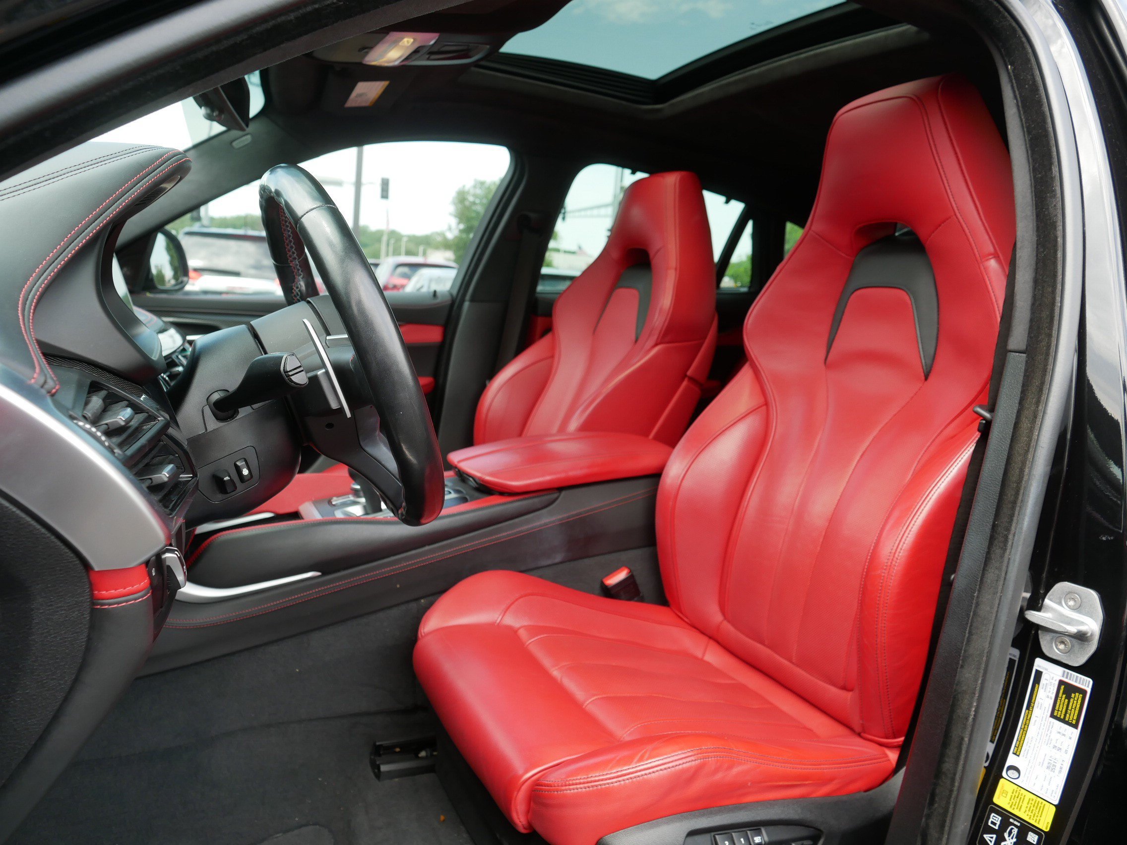 Used 2017 BMW X6 M AWD/4WD image 14