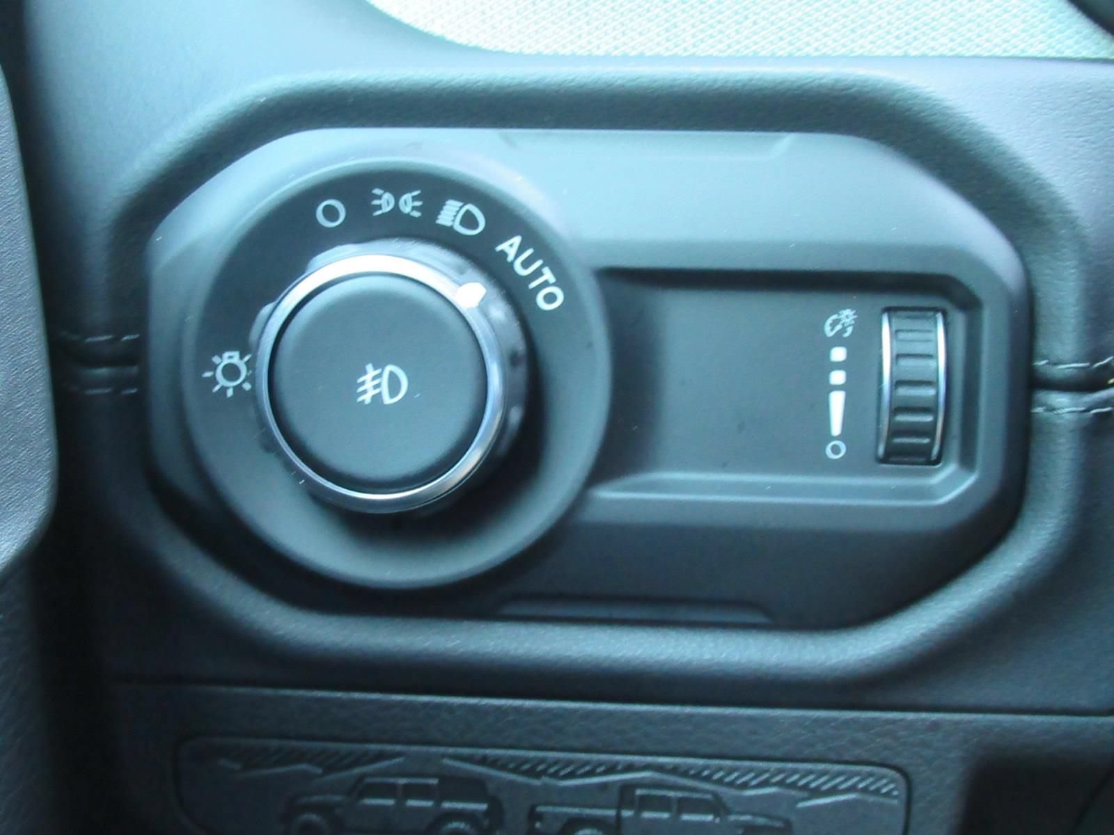 Certified 2024 Jeep Wrangler Unlimited Sahara w/ Safety Group AWD/4WD image 22
