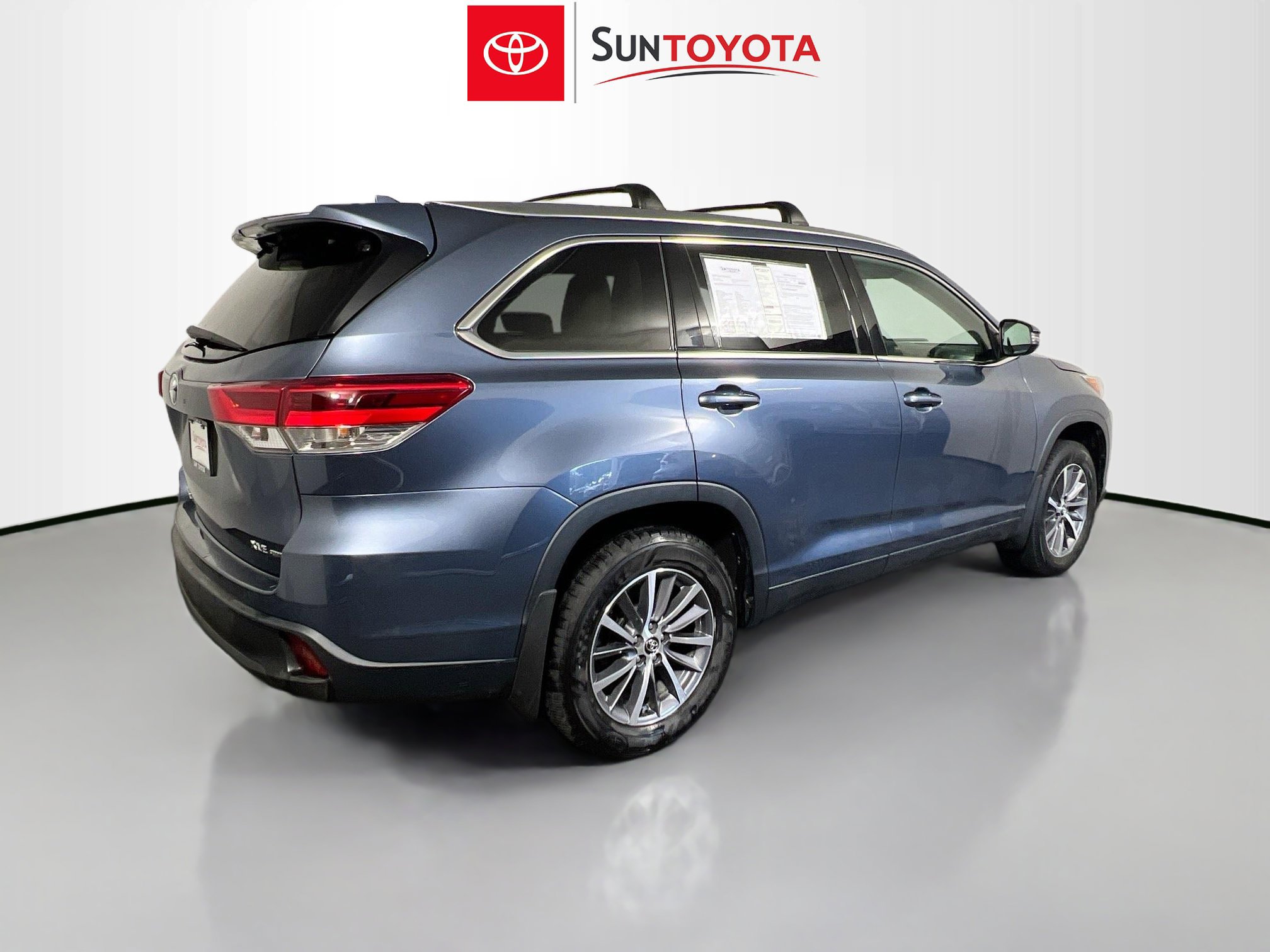 Used 2019 Toyota Highlander XLE image 4