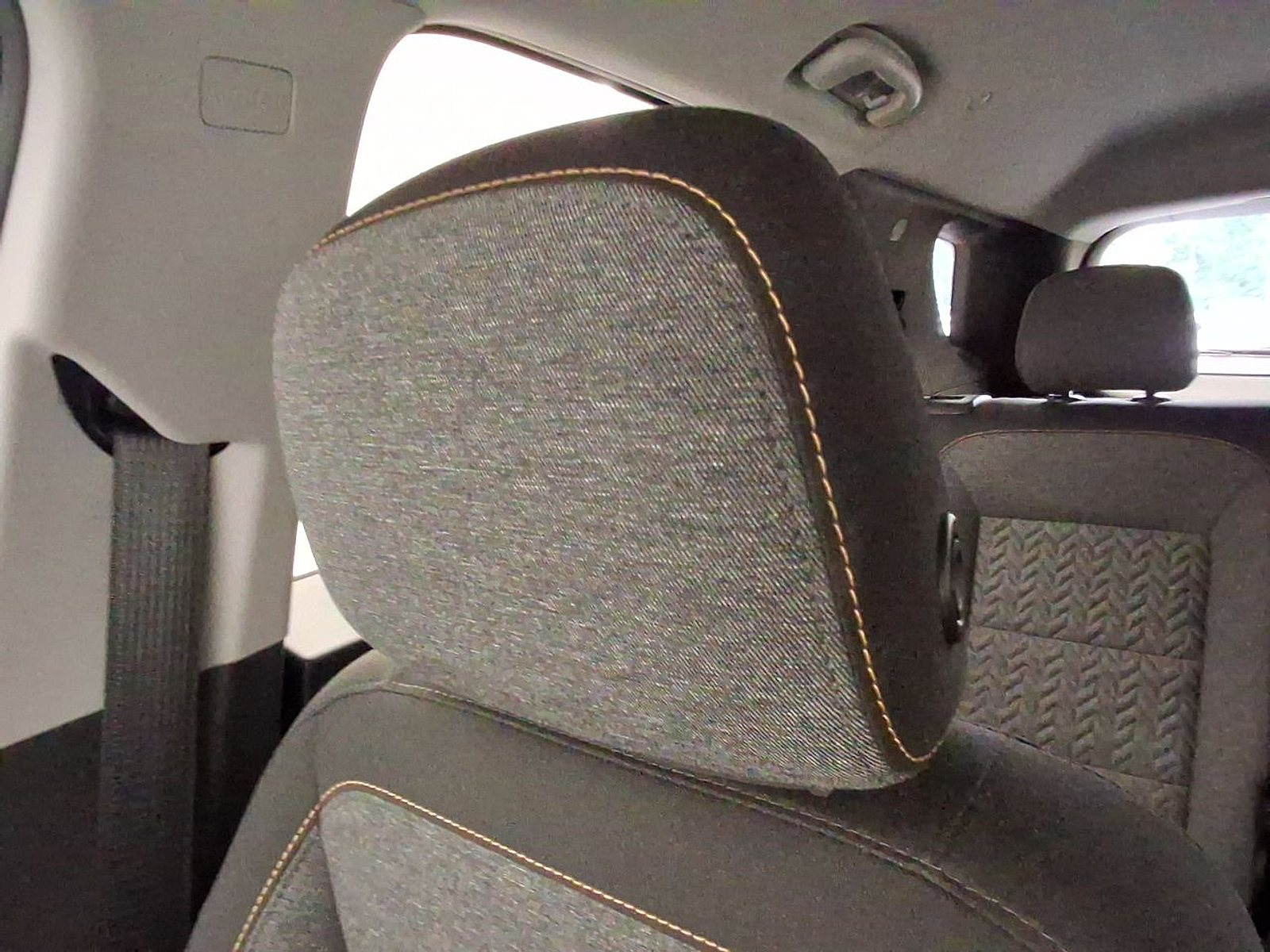 Used 2022 Chevrolet Equinox LT FWD image 24