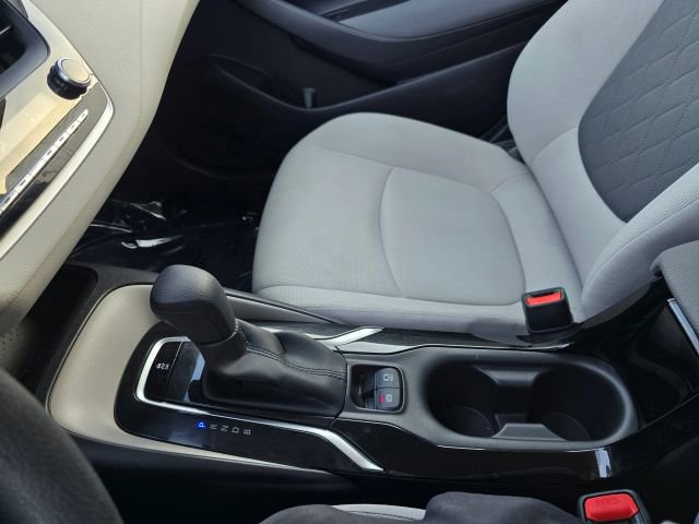 Used 2022 Toyota Corolla LE image 26