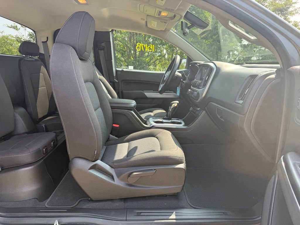 Used 2022 Chevrolet Colorado LT w/ Redline Special Edition AWD/4WD image 18