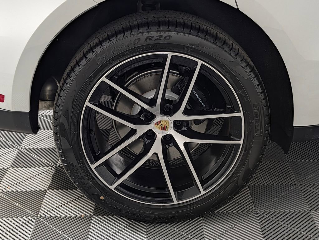 New 2026 Porsche Macan image 13