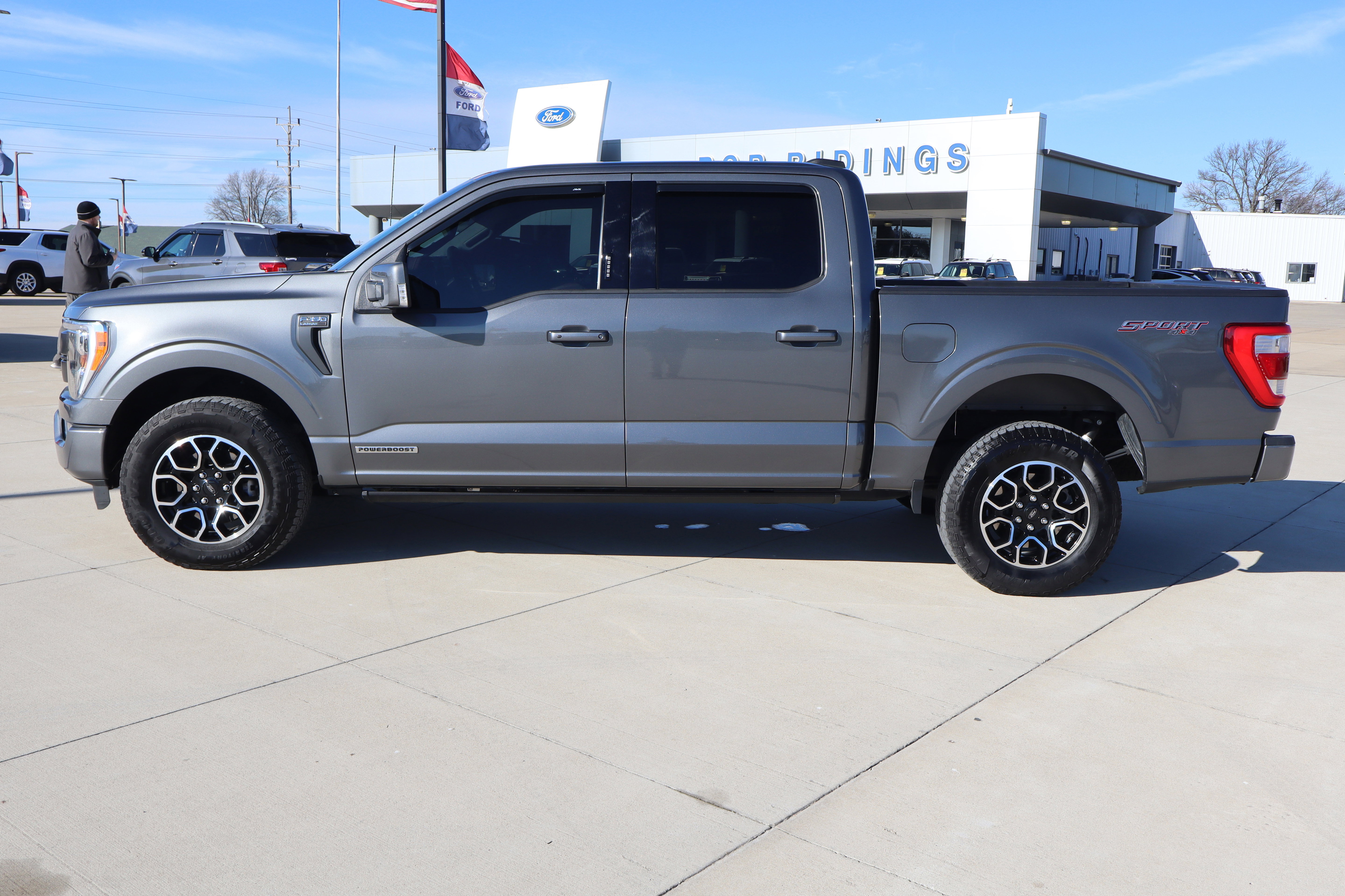 Used 2023 Ford F150 Lariat w/ Max Trailer Tow Package image 9