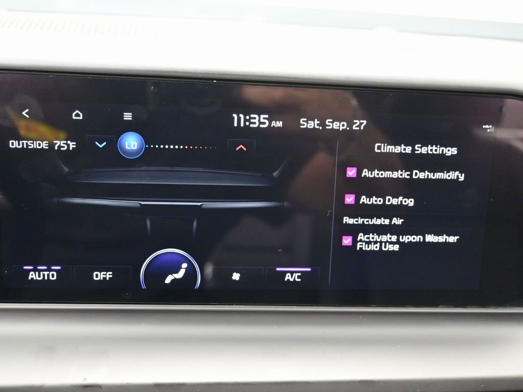 Used 2024 Kia Seltos EX image 25