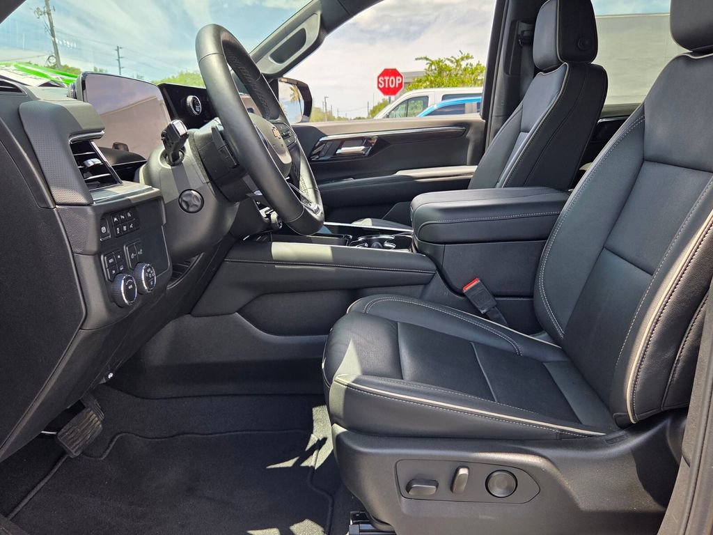 Certified 2025 Chevrolet Tahoe Premier AWD/4WD image 10